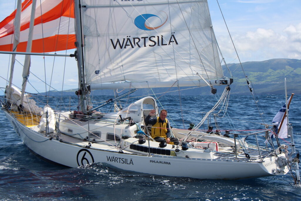 asteria yacht sinking